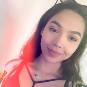 Meet your Posher, Cynthia